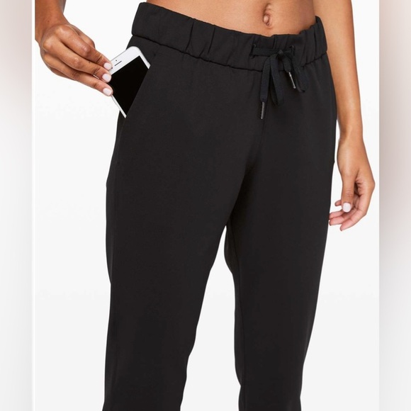 Lululemon On the Fly 7/8 Pant – Black – Size 2 - Picture 3 of 10